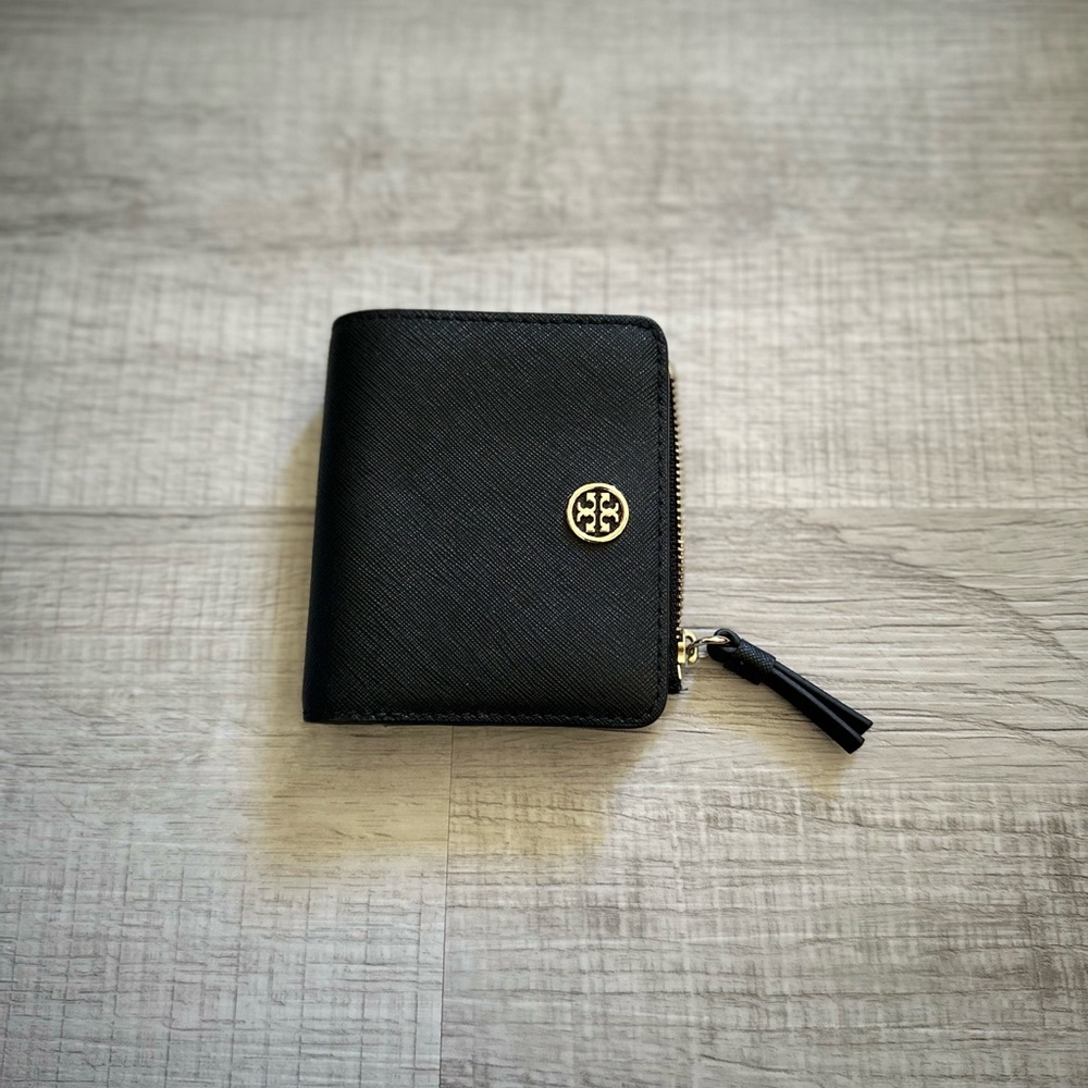 TORY BURCH WALLET
